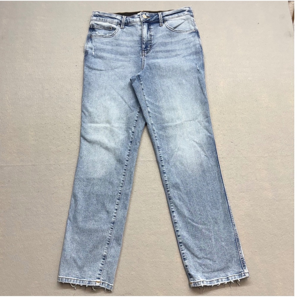 Maurices Everflex High Rise Straight Leg Jeans Light Wash Blue Size 14 Regular
